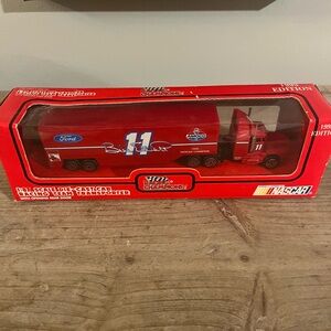 Bill Elliot ford semi truck nascar 11